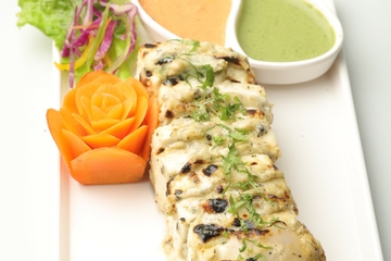 Cheese malai paneer tikka